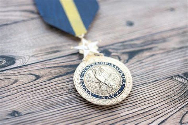 How do you get a Navy Distinguished Service Medal?