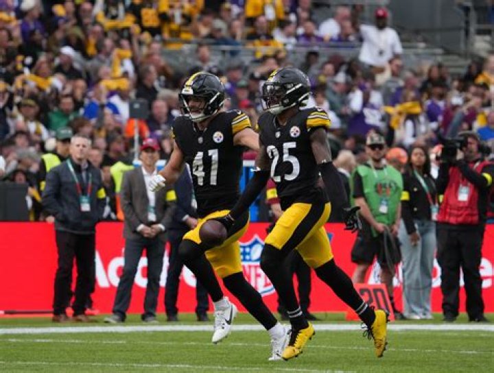 How often do the Steelers play the Colts?
