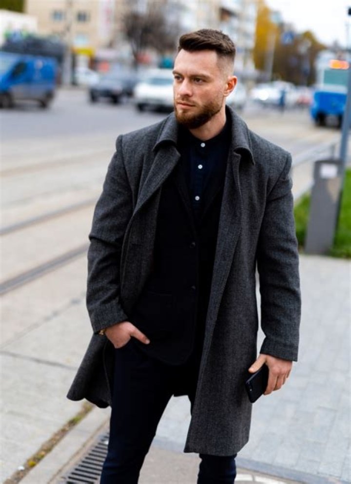 What do French men wear in the winter?