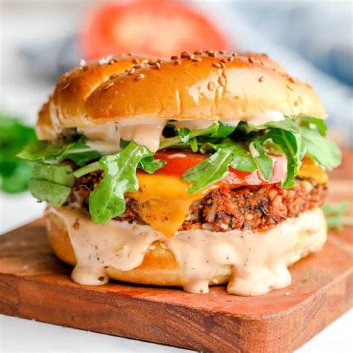 What is Harveys Veggie Burger made of?