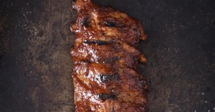 What is the difference between ribs and riblets?